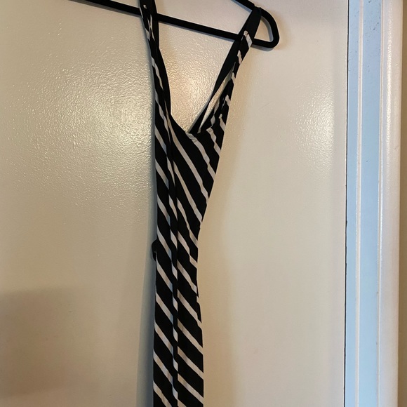 Bebe, extra small - Picture 3 of 3